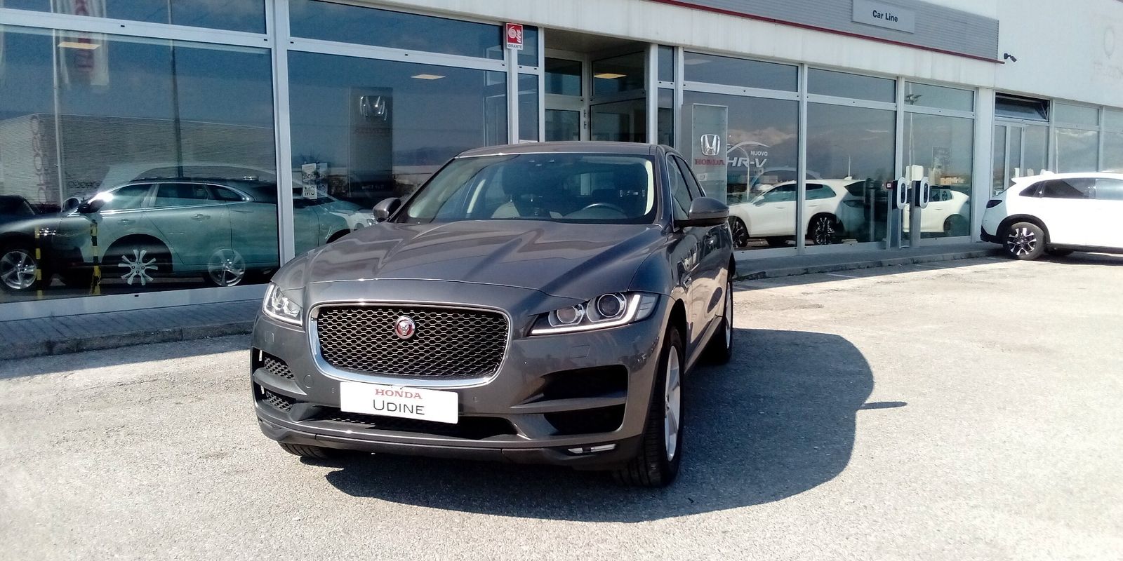 JAGUAR F-Pace