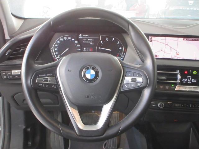BMW 118 i SportLine LED/NAVI/SHZ/PDC/AHK/STANDHZ/17"