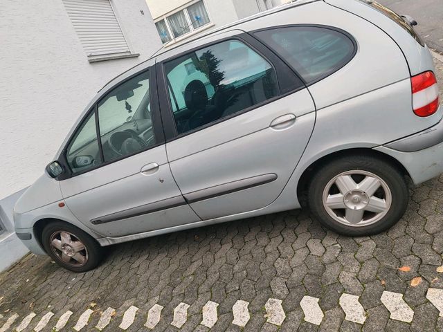 Renault Scenic 2.0  Automatik  Tüv bis 10/...