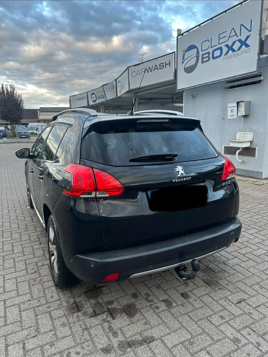 Peugeot 2008 Allure 120 VTi Allure