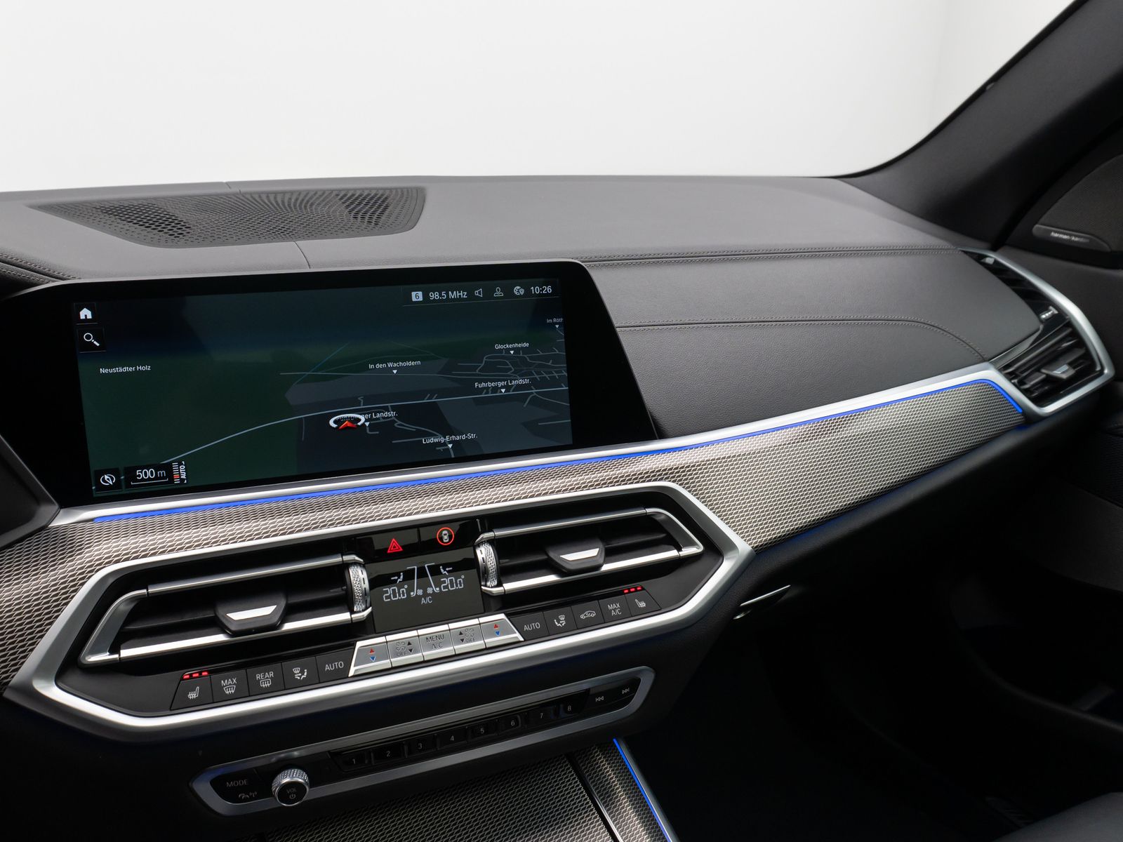 Fahrzeugabbildung BMW X5 M50i Panorama 360° DAB H/K AHK Komfort 22Zoll