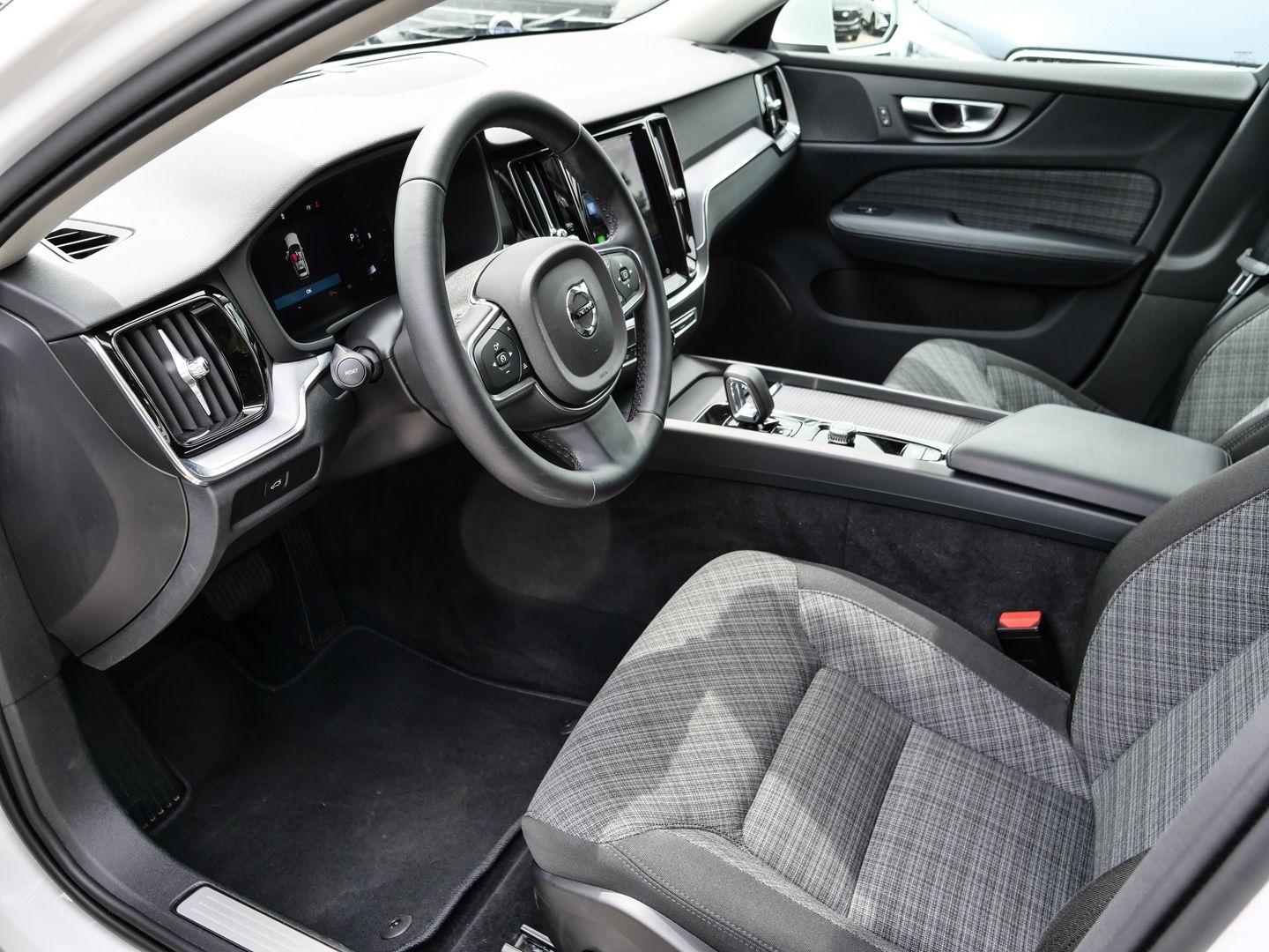 Volvo V60 Kombi Core Digitales Cockpit Soundsystem LED foto 5