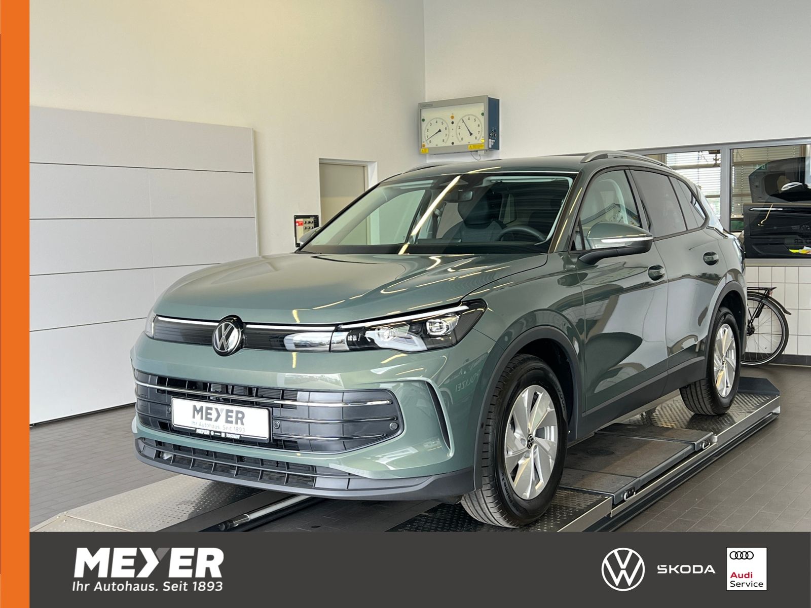 Fahrzeugabbildung Volkswagen Tiguan LIFE 1.5 eTSI DSG *AHK, LED Plus, Kamera,