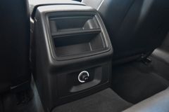 AUDI A4 2.0 TDI Avant~Navi~Bluetooth~Bi-Xenon~AHK AUDI A4 2.0 TDI Avant~Navi~Bluetooth~Bi-Xenon~AHK