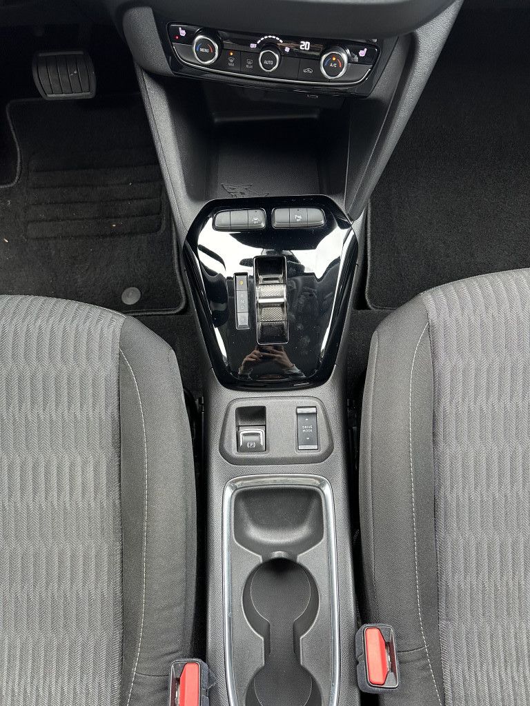 Fahrzeugabbildung Opel Corsa e Edition SHZ+180°-KAMERA+SHZ+STYLE-PAKET