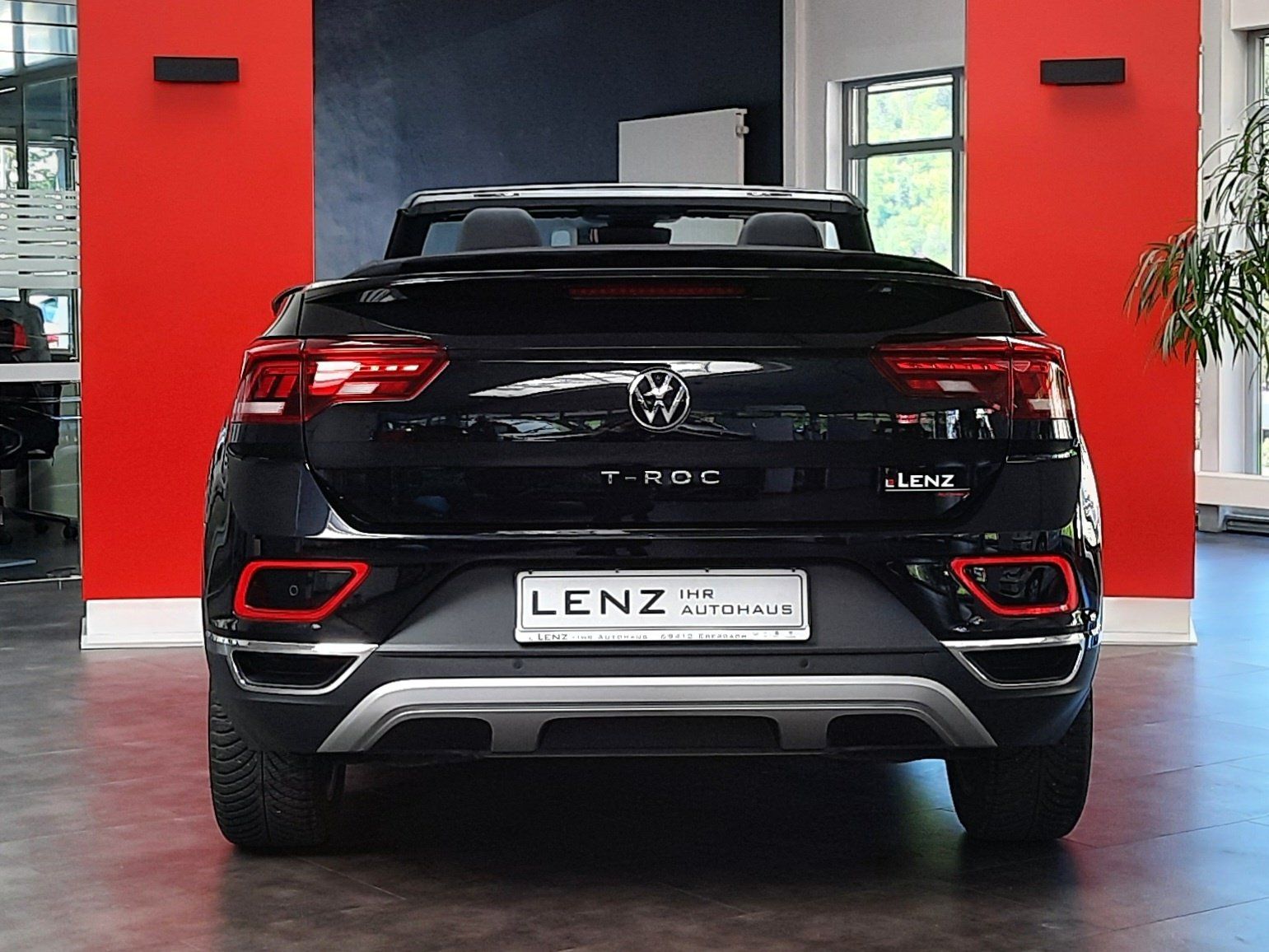 Fahrzeugabbildung Volkswagen T-Roc Cabriolet Style TSI DSG *Navi*Cam*LED*PDC*