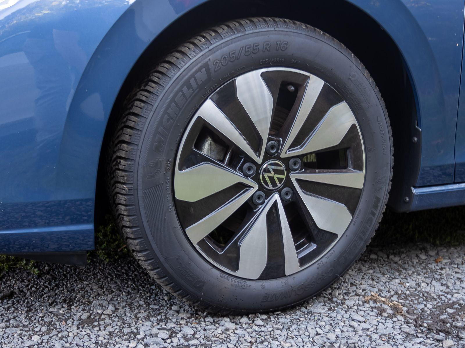 Volkswagen Golf VIII Goal 1.5 eTSI DSG Navi Matrix ACC AHK, миниатюра 9