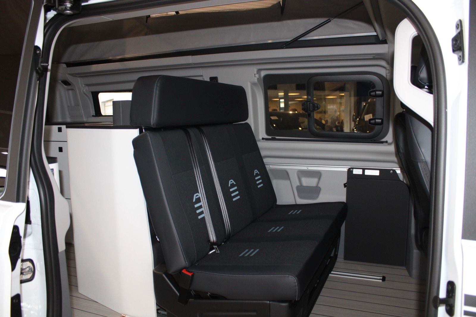Fahrzeugabbildung Ford NUGGET L2 Active 40 JAHRE EDITION Aufstelldach