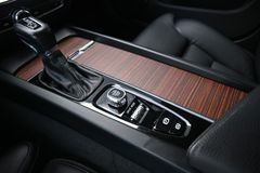 Fahrzeugabbildung Volvo V60 Cross Country D4 AWD Autom Pro*FSHZG*RFK*ACC