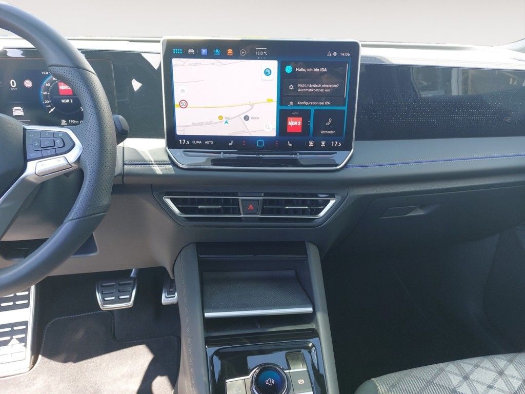 Fahrzeugabbildung Volkswagen Tiguan 2.0 TSI 4MOTION DSG R-Line Standheizung