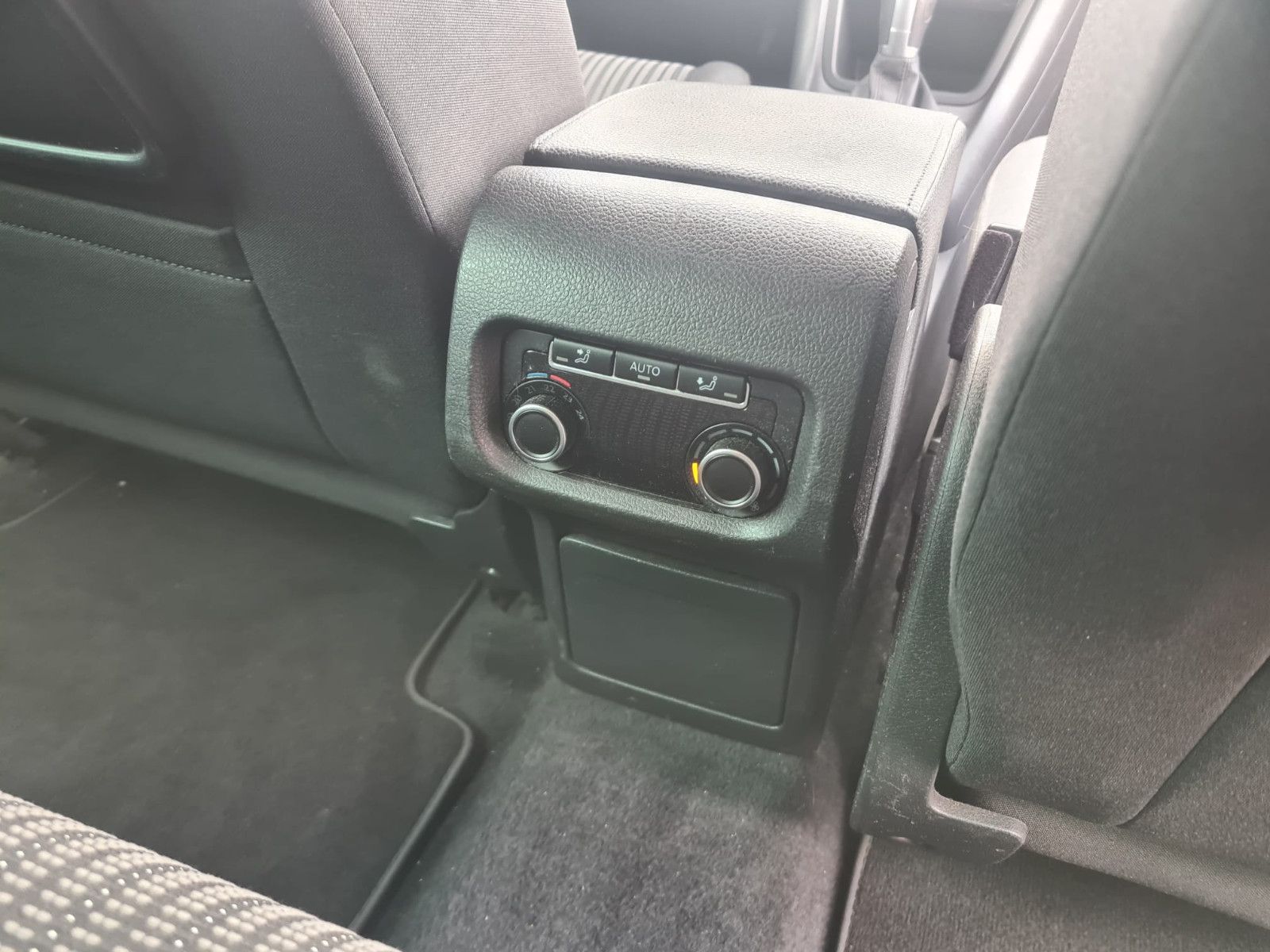 Fahrzeugabbildung SEAT Alhambra Style / NAVI / KAMERA / MWST