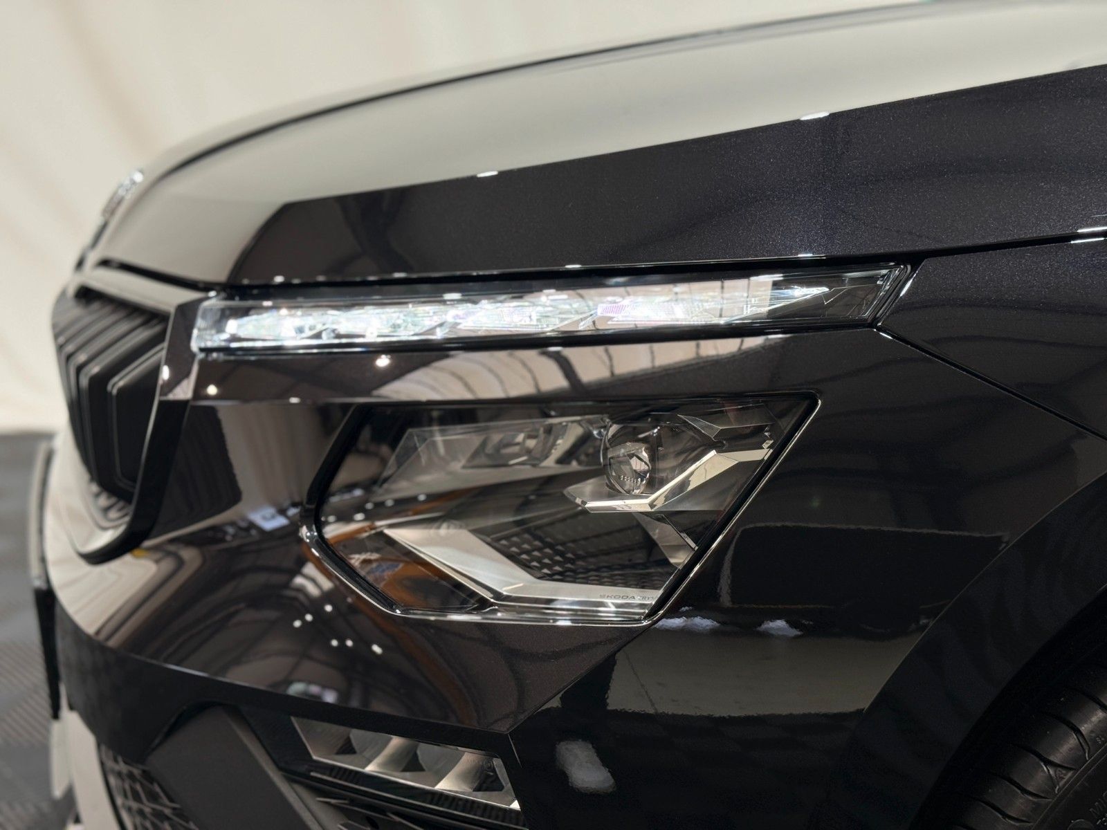 Fahrzeugabbildung SKODA Kamiq Monte Carlo / DSG / Matrix / Navi / AHK
