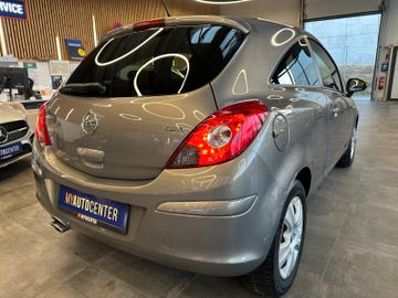 Opel Corsa D Satellite