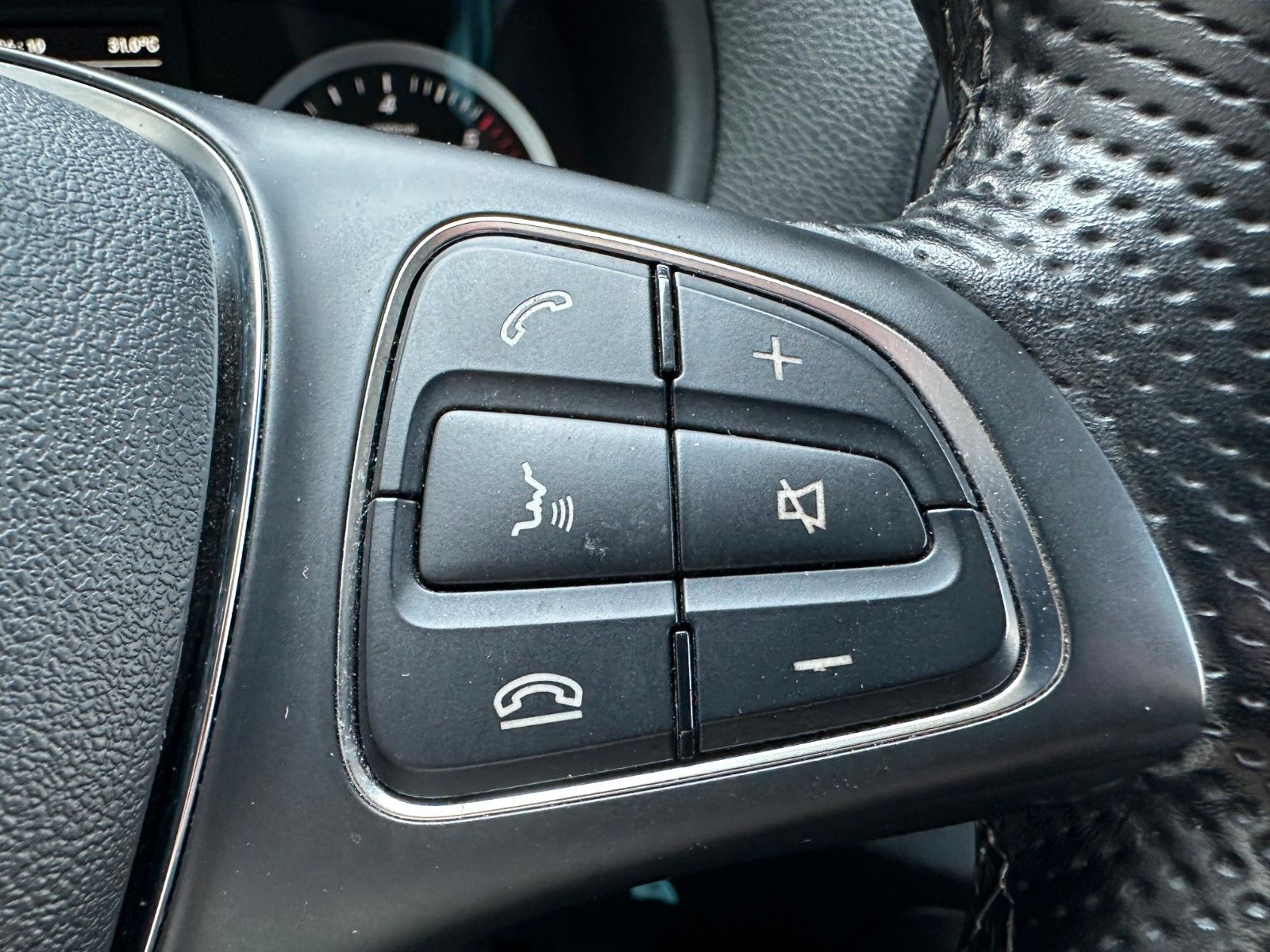 Fahrzeugabbildung Mercedes-Benz Vito 114 CDI Mixto Regal AHK Klima PARKTRONIC