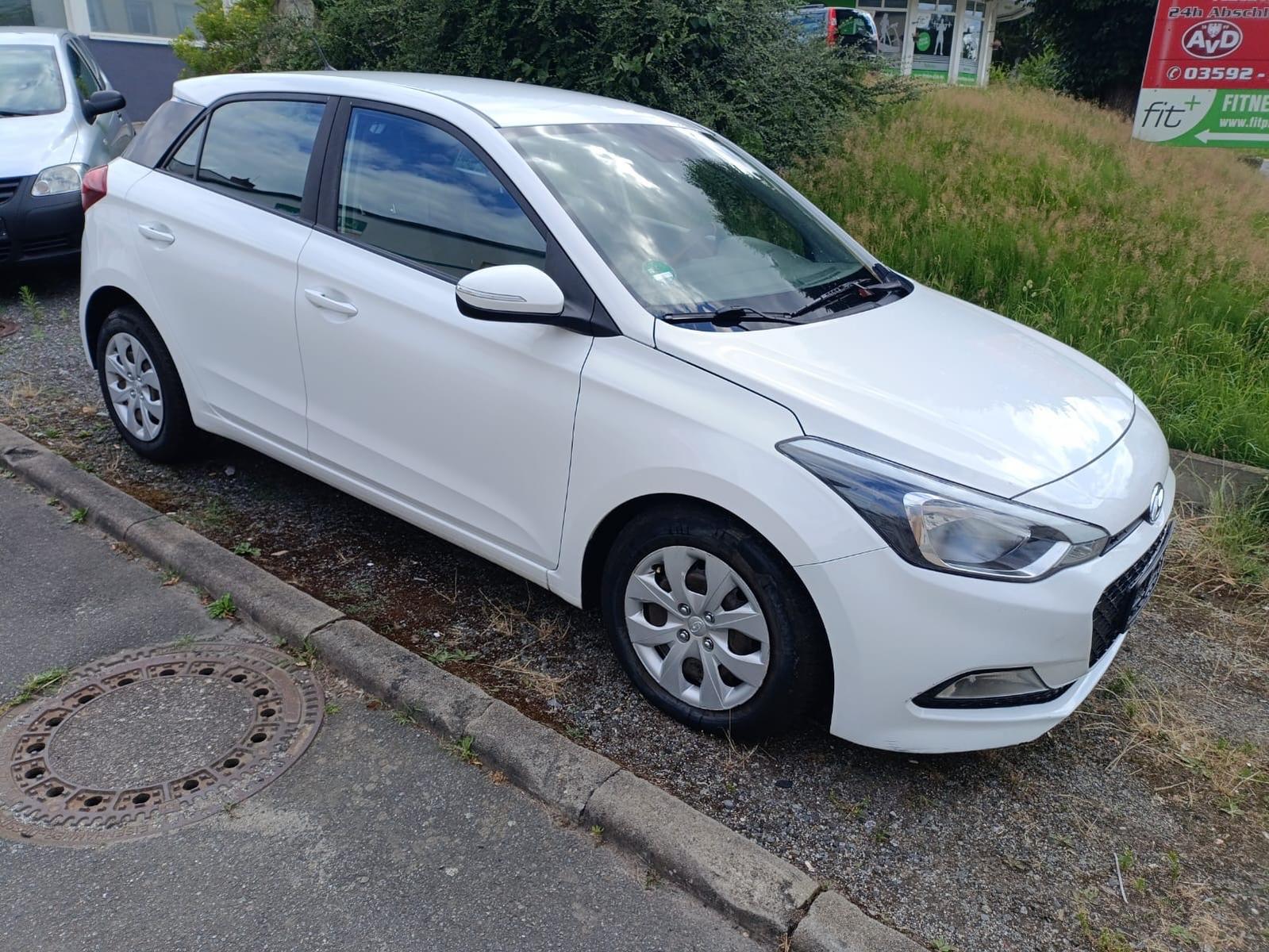 Hyundai i20  1,4 CRDi mit Klima