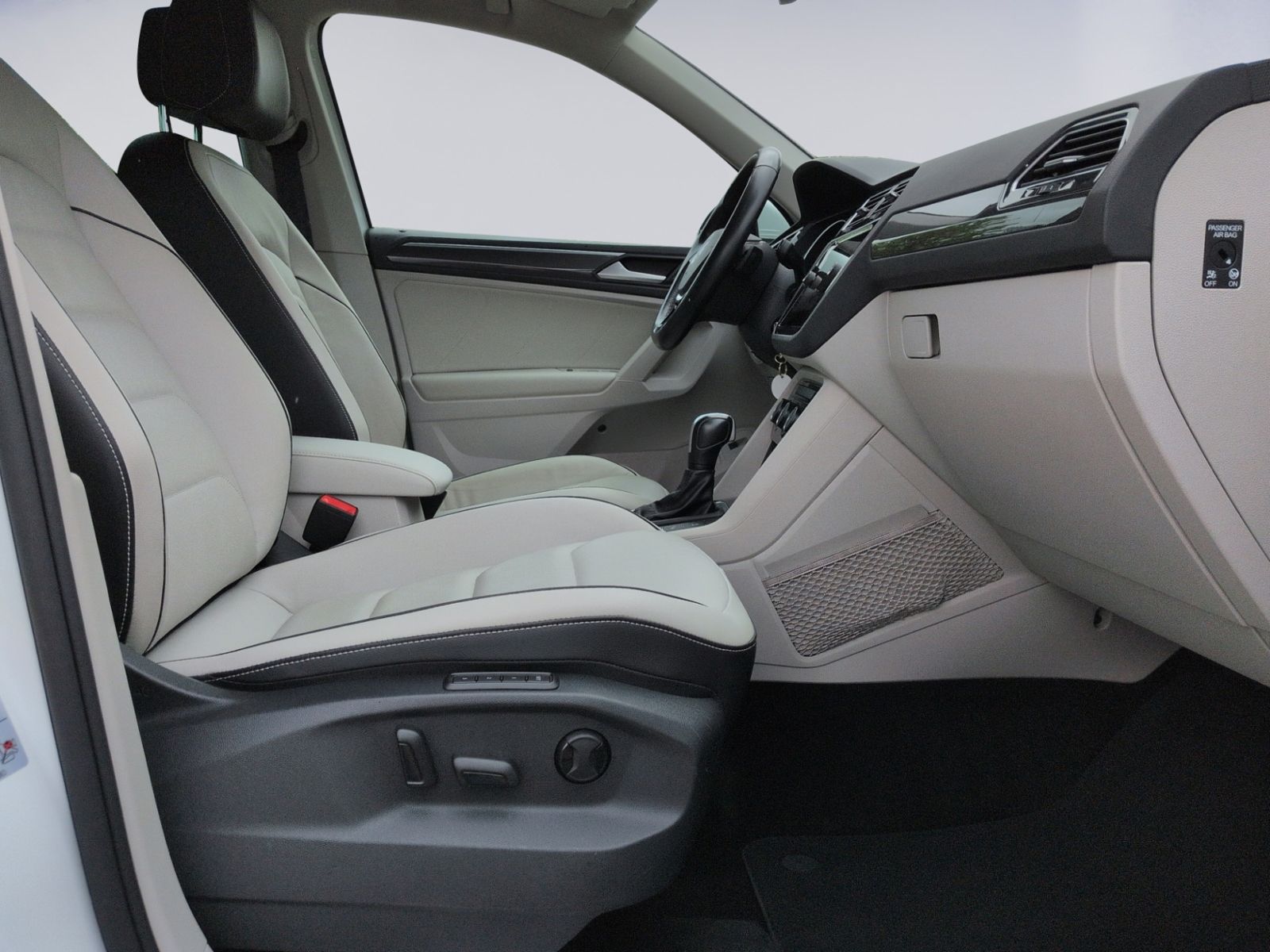 Tiguan 2.0 TDI DSG 4M Highline AHK+PANO+Head-UP