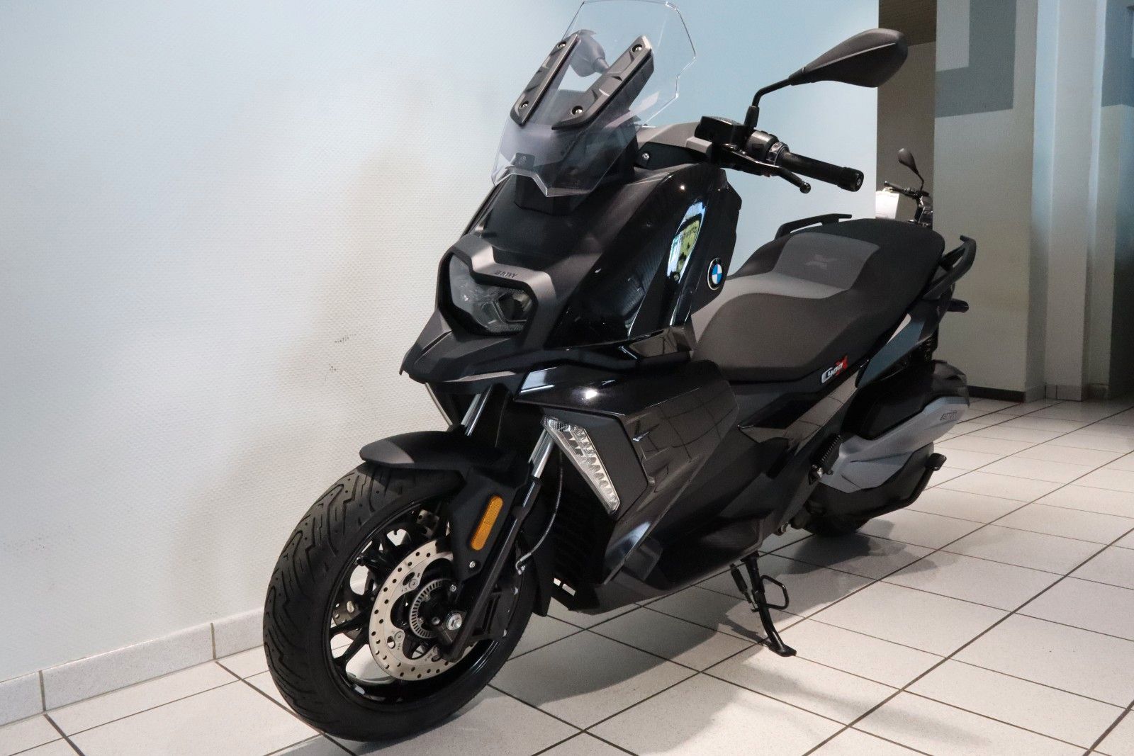 Fahrzeugabbildung BMW C400X