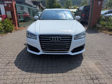 Audi A8 - 1