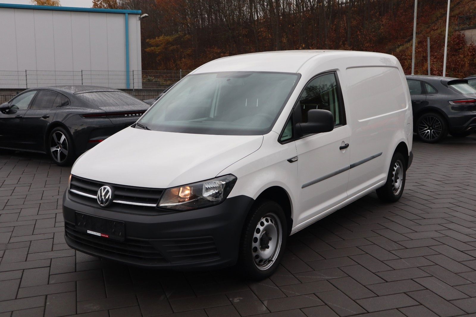 Volkswagen Caddy Maxi - 1