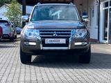 Mitsubishi Pajero 3.2 DI-D Top AHK, Leder Nav 7.Sitz - gebrauchte Mitsubishi Pajero aus dem Jahr 2016