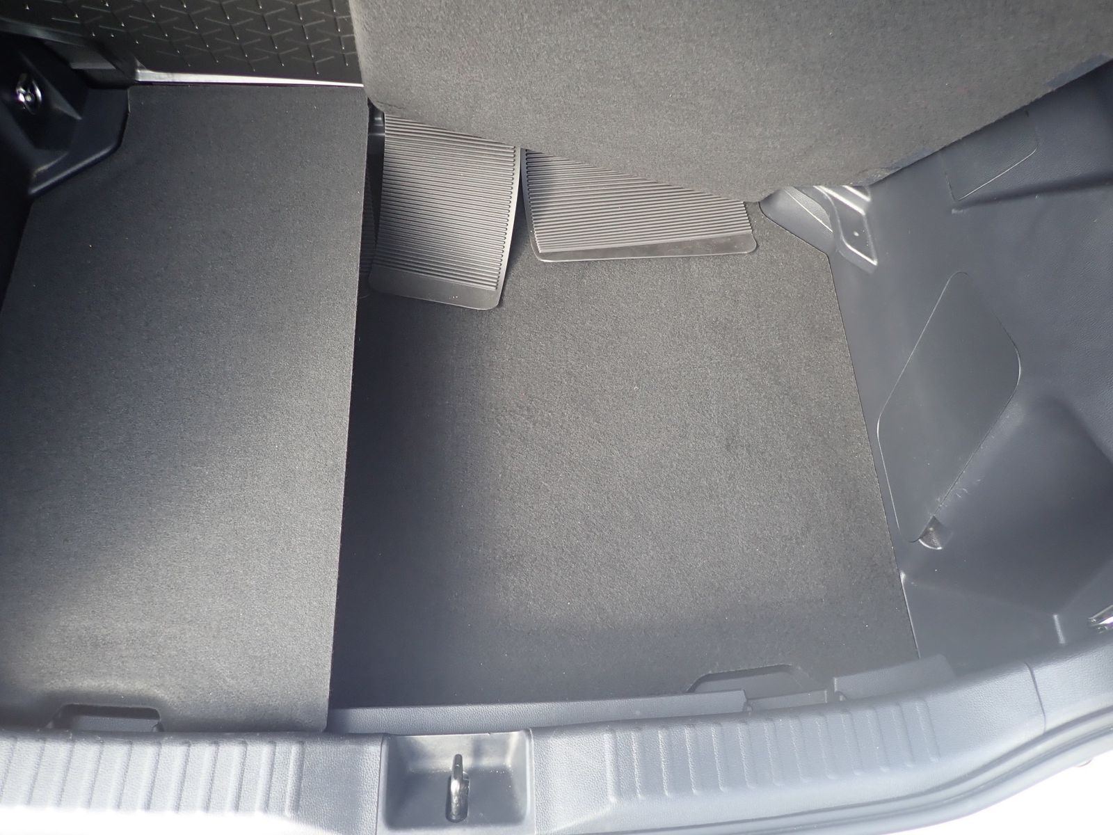 Fahrzeugabbildung Toyota Yaris Cross 1.5 Hybrid Elegant 4X2