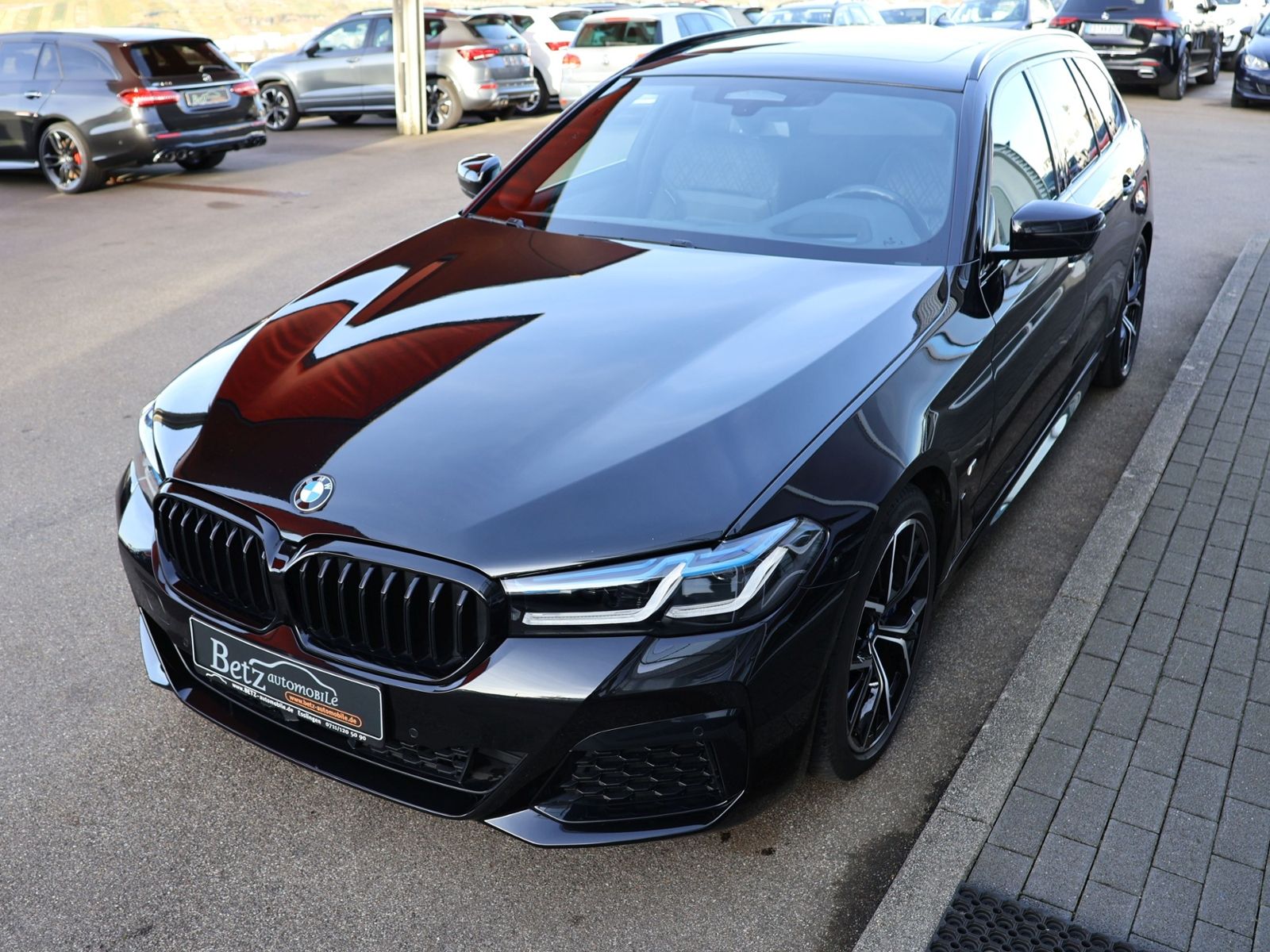 BMW 530 d xDrive M-Sport Pano Laser Memory HUD foto 3