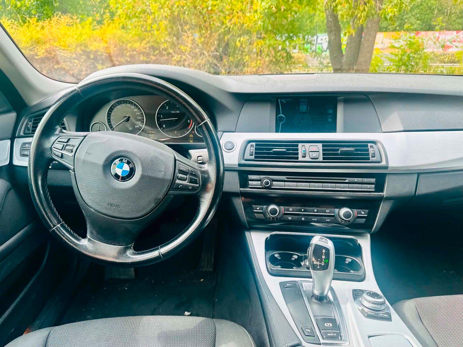 BMW 530 2011 — photo 8