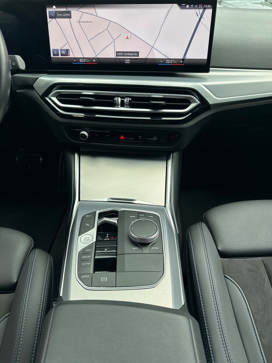 Fahrzeugabbildung BMW 320 d Touring M-Sport NAV+LED+KAMERA+H&K+18ZO+DA