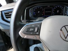VW Taigo 1.5 TSI R-Line DSG RFK IQ.Light CarPlay VW Taigo 1.5 TSI R-Line DSG RFK IQ.Light CarPlay