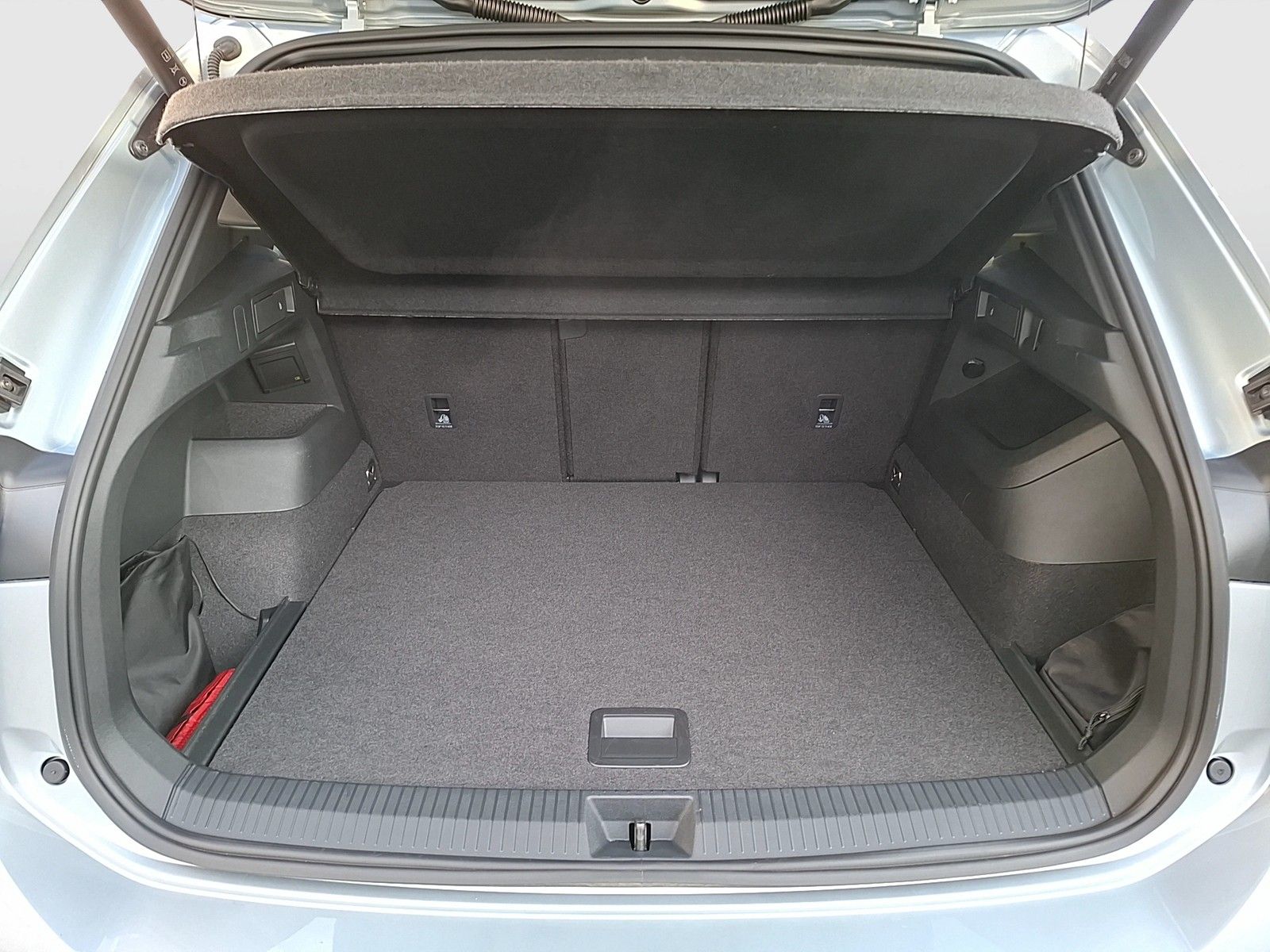 Fahrzeugabbildung Volkswagen Tiguan TDI R-Line DSG 4M Standhzg. Matrix Navi A