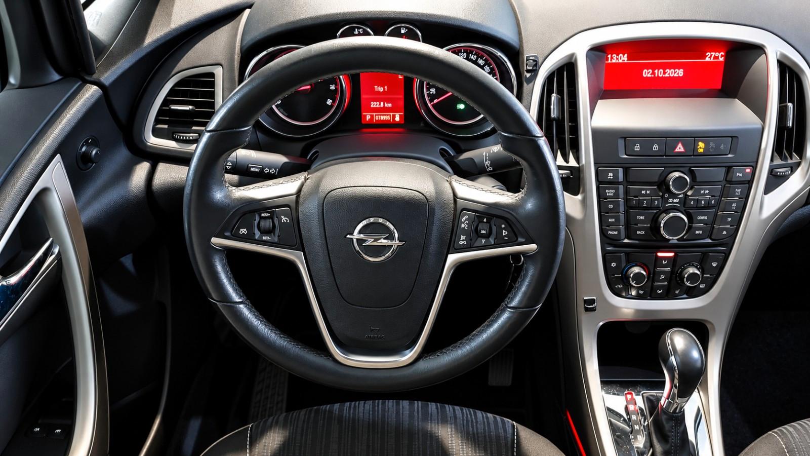 Opel Astra J Lim. 5-trg Edition *Erst 78tkm*Automatik