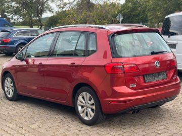 Volkswagen Golf - 6