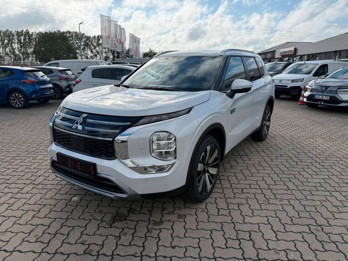 Fahrzeugabbildung Mitsubishi Outlander Plug-in Hybrid Select 2.4