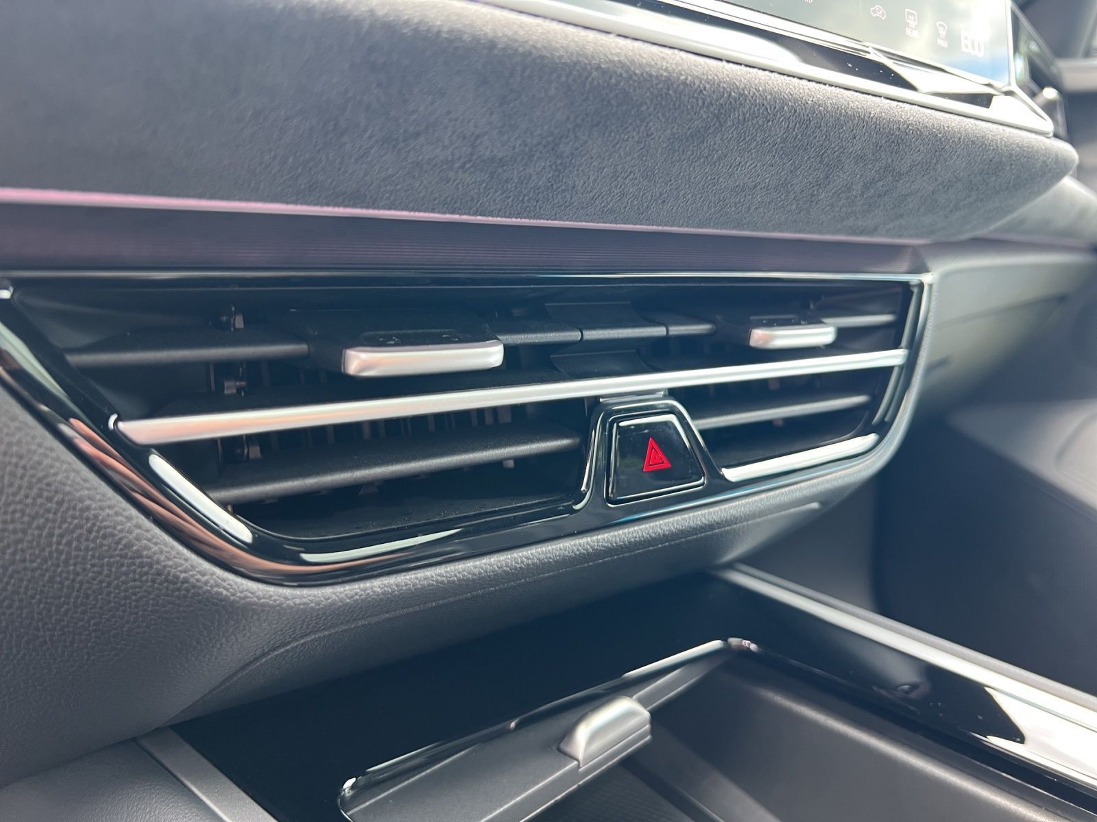 Passat R-Line 1,5 l eHybrid OPF 130 kW ( 177 PS)