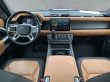 Land Rover Defender 110 D300 AWD X-DYNAMIC HSE AHZV+PANO+LM - weiße Land Rover Defender
