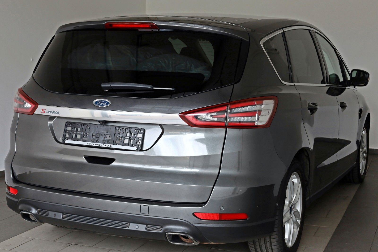 Fahrzeugabbildung Ford S-MAX Titanium 7 Si,Navi,LED,SH,PDC,Kamera,AHK