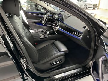 Fahrzeugabbildung BMW 540i xD Sport Line ACC 360°Belüftung DAB HUD H/K