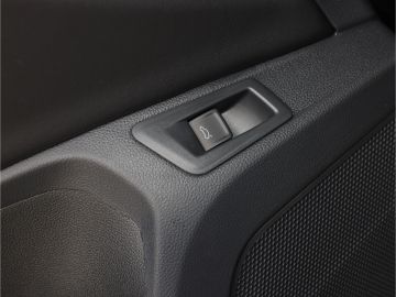 Volkswagen T-Roc R-Line Black Style 1.5 TSI DSG Kamera AHK