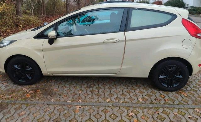 Ford Fiesta ja 8  1,25  Auto Pkw tüv Neu 2...