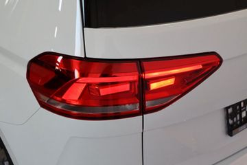 Volkswagen Touran 2.0 DSG R-Line 7-Sitze AHK Kamera