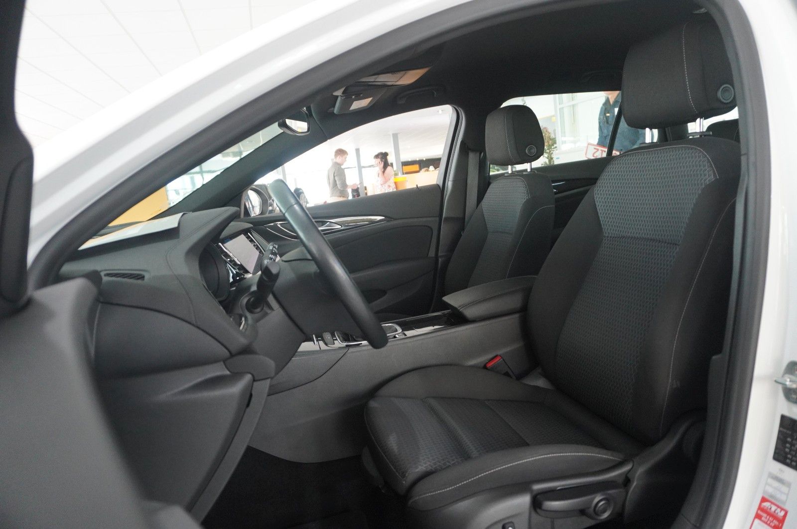 Fahrzeugabbildung Opel Insignia B ST 2.0D BUSINESS NAVI/LED/KAMERA/AHK