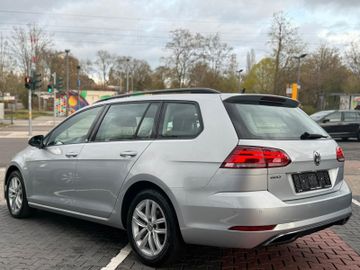 Volkswagen Golf - 5