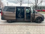Mercedes-Benz Vito Tourer Pro lang 9 SITZER - Mercedes-Benz Vito mit Diesel-Antrieb: Braun
