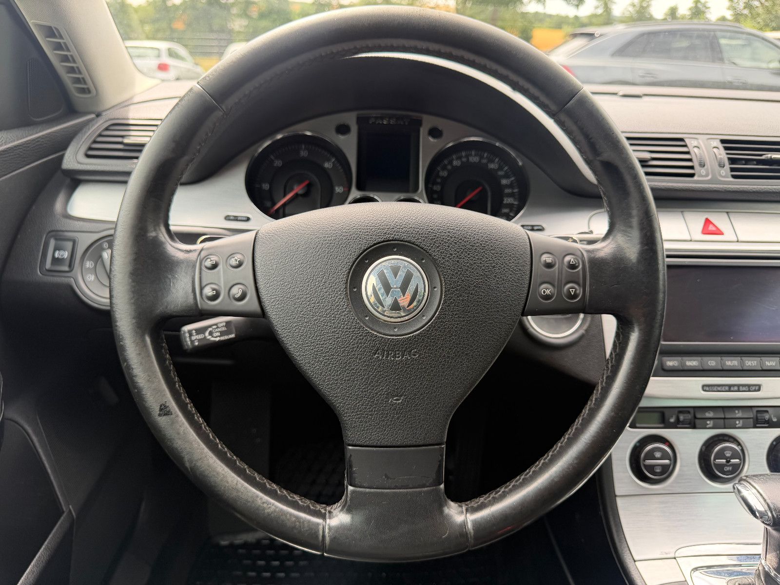 VW Passat Variant Passat 2.0TDI Highline Bi-XENON/AHK/TÜV NEU – Foto 14