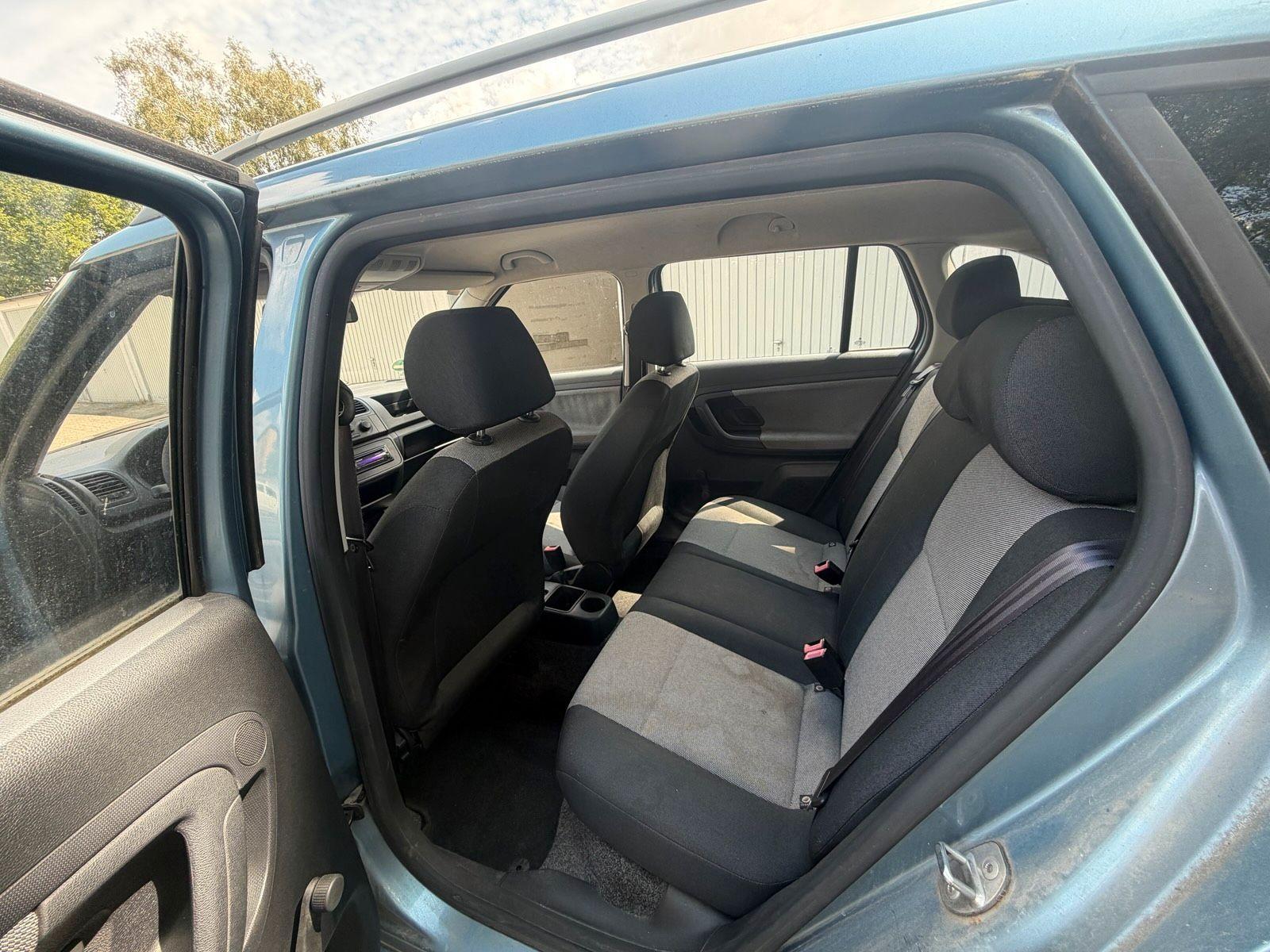 Skoda Fabia 2009 — photo 10