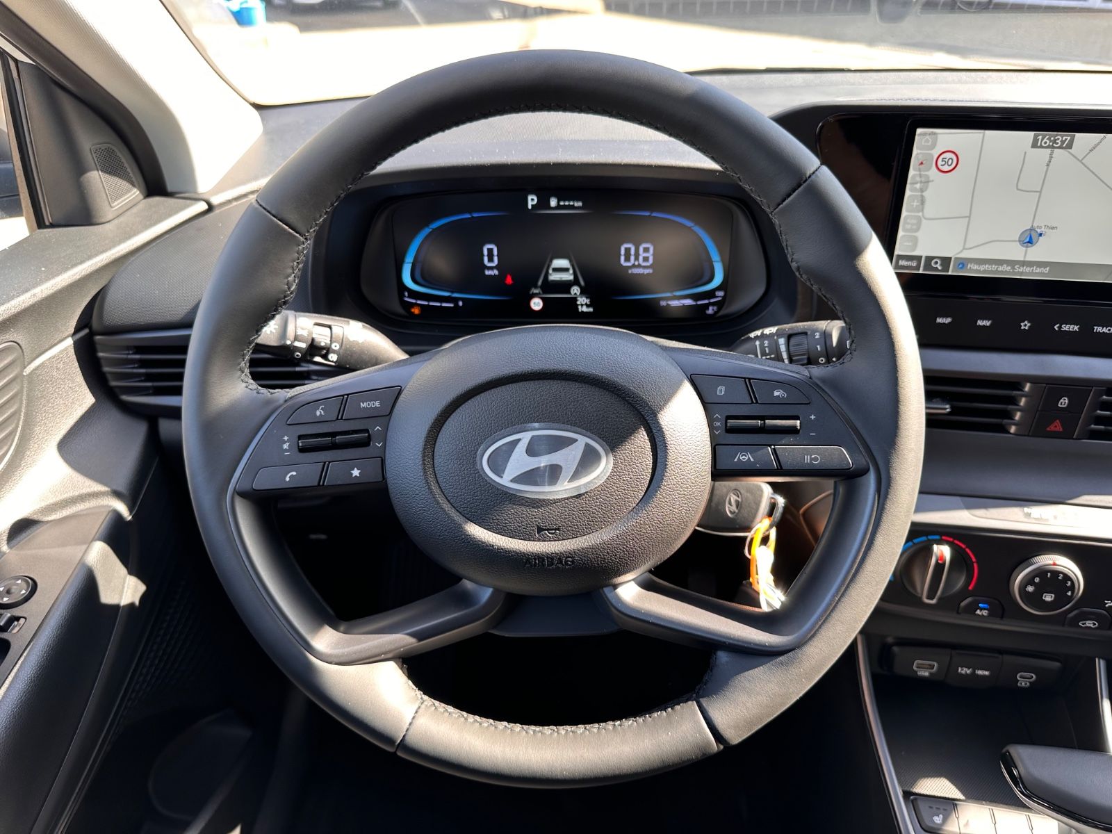 Fahrzeugabbildung Hyundai i20 1.0 T-GDI DCT Comfort APP/Navi/PDC/RFK/SHZG