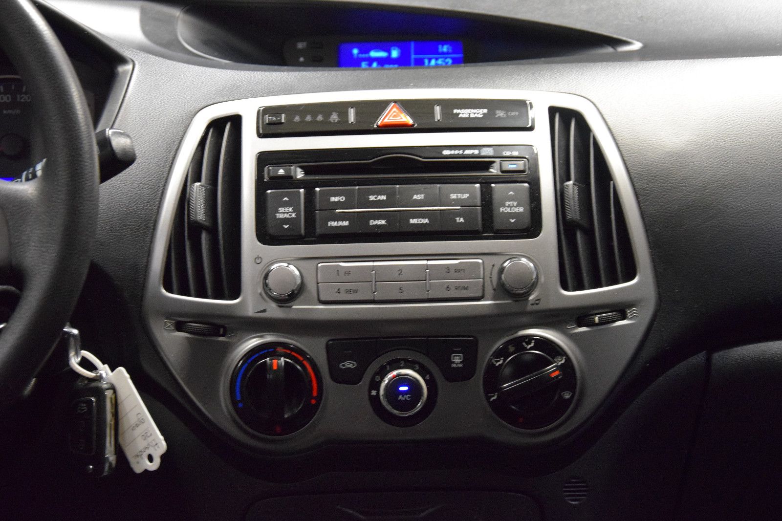 Fahrzeugabbildung Hyundai i20 Edition-Paket Silver Klima 4-Tür el.Fenster