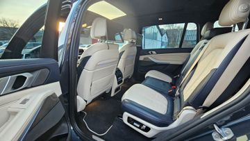 BMW X7 - 8