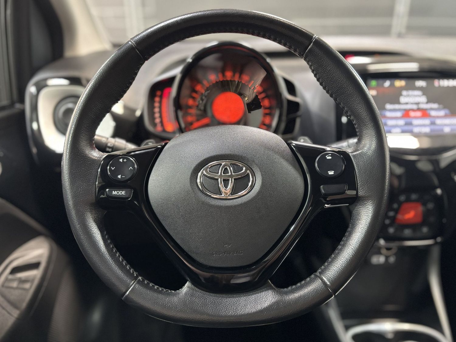 Fahrzeugabbildung Toyota Aygo x-wave#Kamera#Faltdach