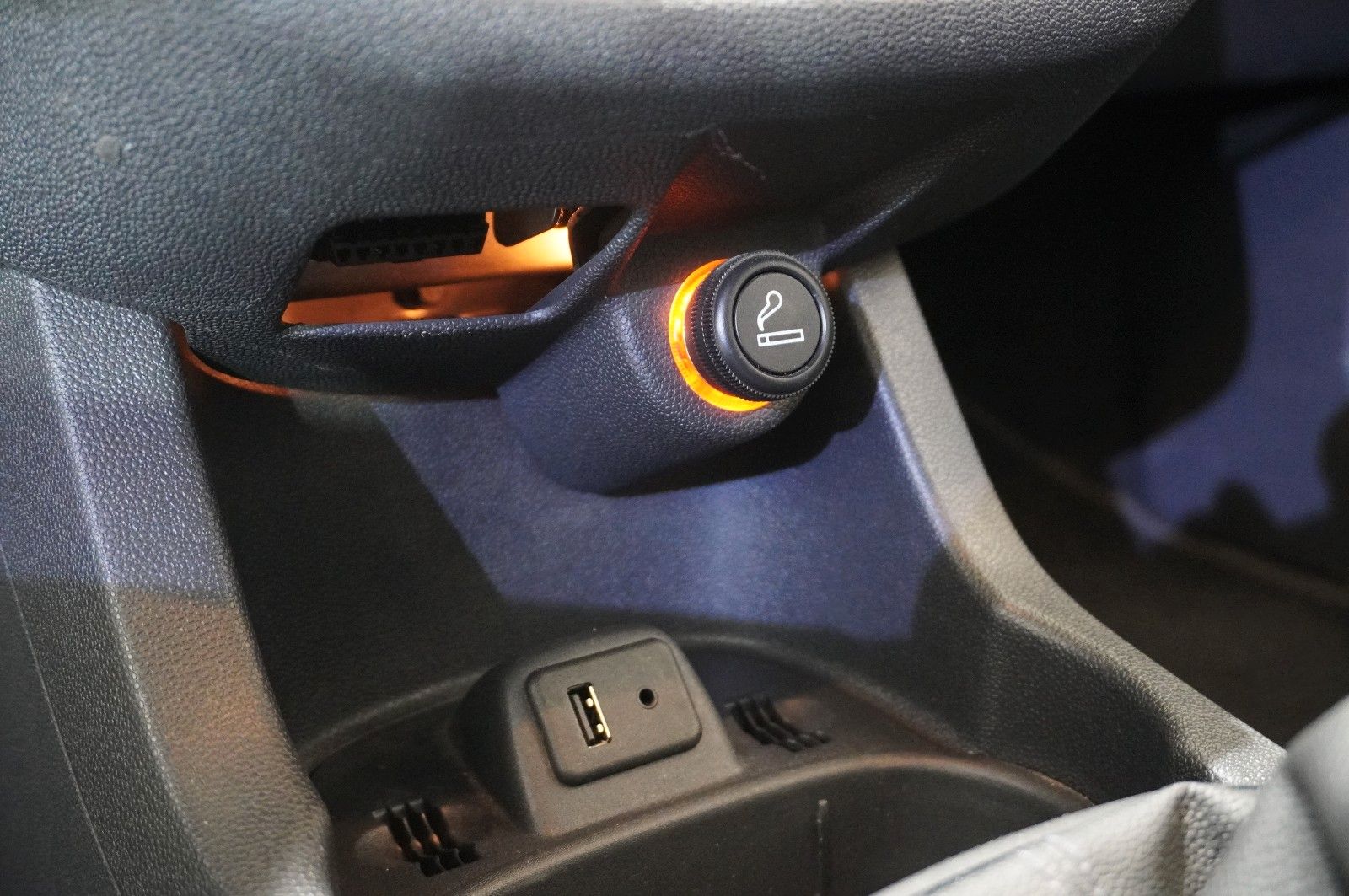 Fahrzeugabbildung Opel Corsa D 1.4 ENERGY 3-TÜR KLIMA/WINTER/NEBEL/PDC
